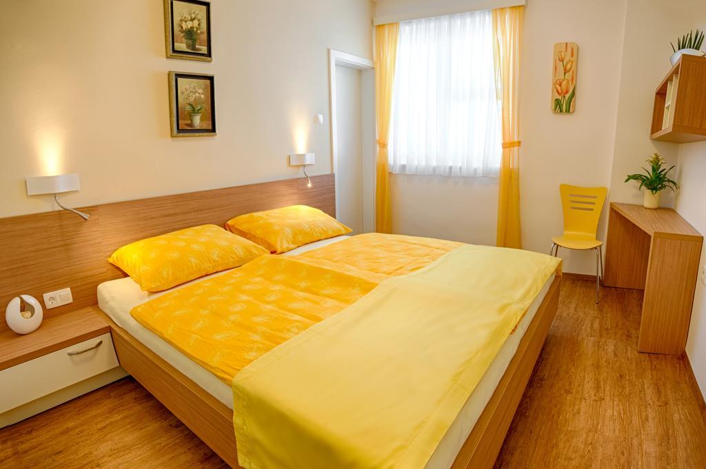 Sea View Guesthouse Opara Piran Rum bild